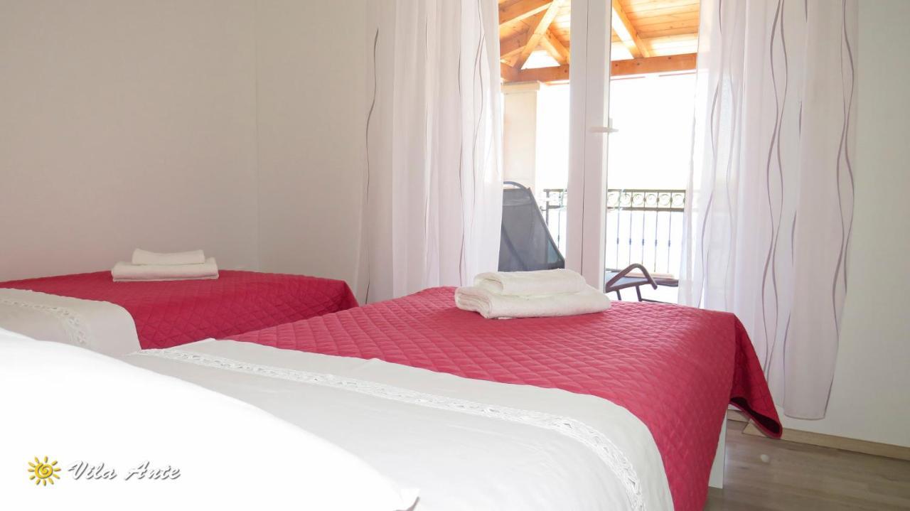 Apartments Villa Ante Grebastica Exterior photo