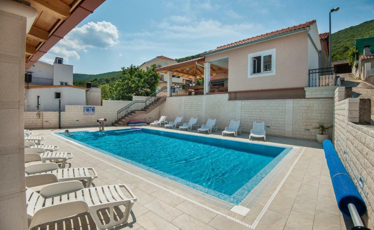 Apartments Villa Ante Grebastica Exterior photo